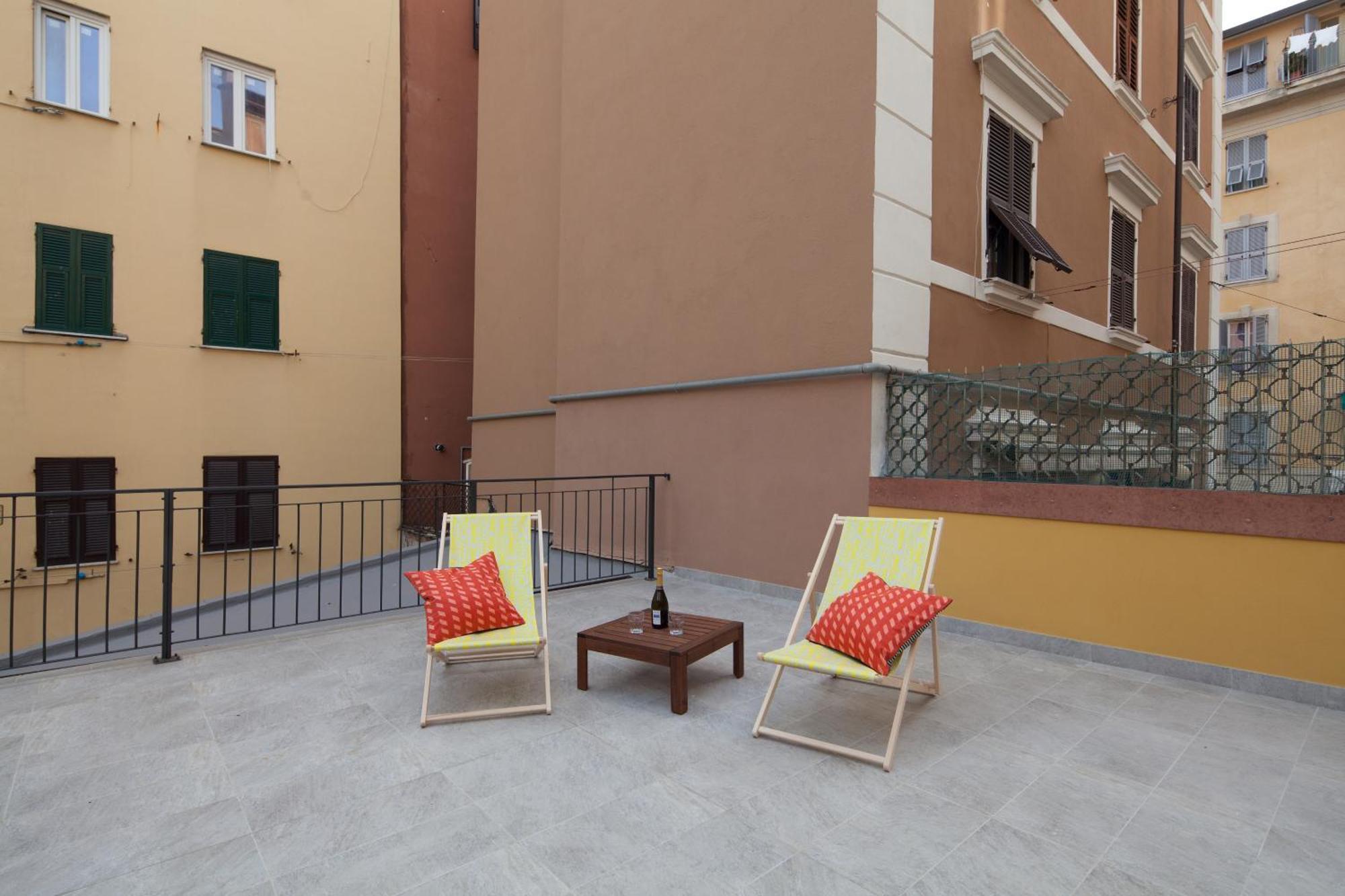 Cv5 - La Spezia City Center - Wide Modern Apartment Walking Distance To The Station To Cinque Terre - Big Terrace On The Roofs Exterior foto